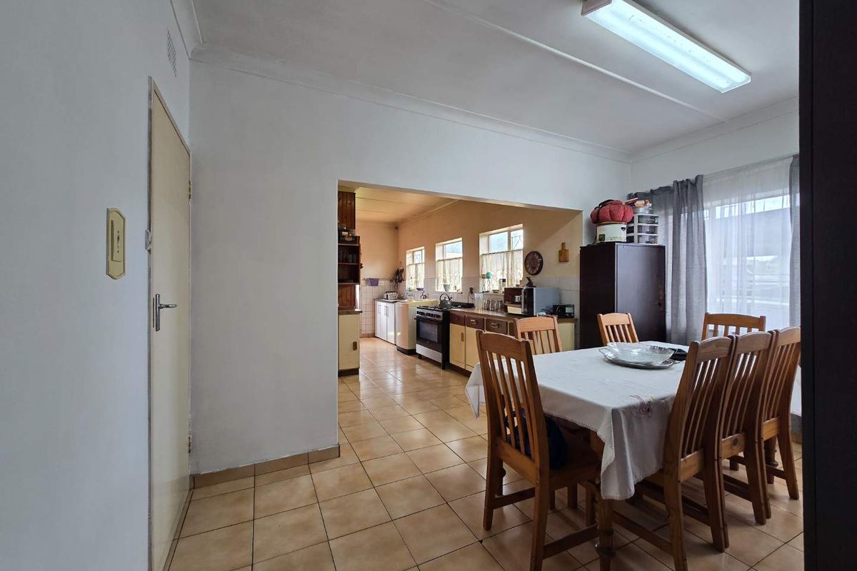 Neat Family Home for Sale - Photo 4