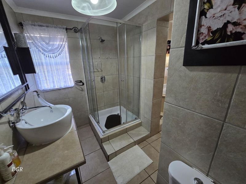 Exceptional Guesthouse: Luxury and Convenience in a Prime Location - Photo 8