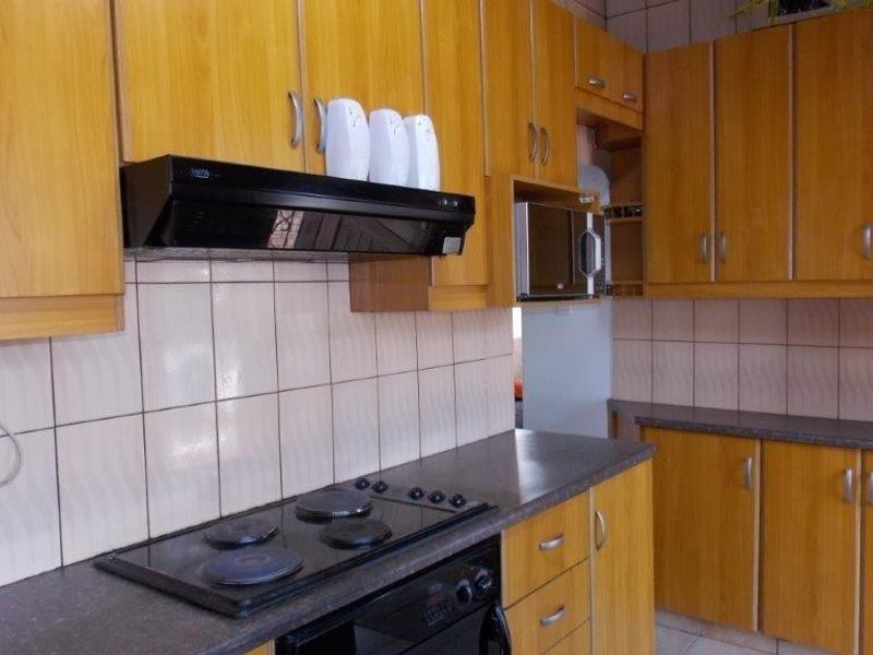 Your New Chill Pad Awaits in Prime Shallcross! - Photo 5