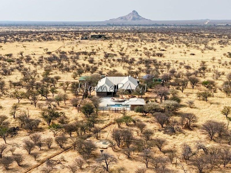 Omaruru Wildlife Estate, Omaruru:  Lifestyle property with 4 Bedr Home is for Sale - Photo 2