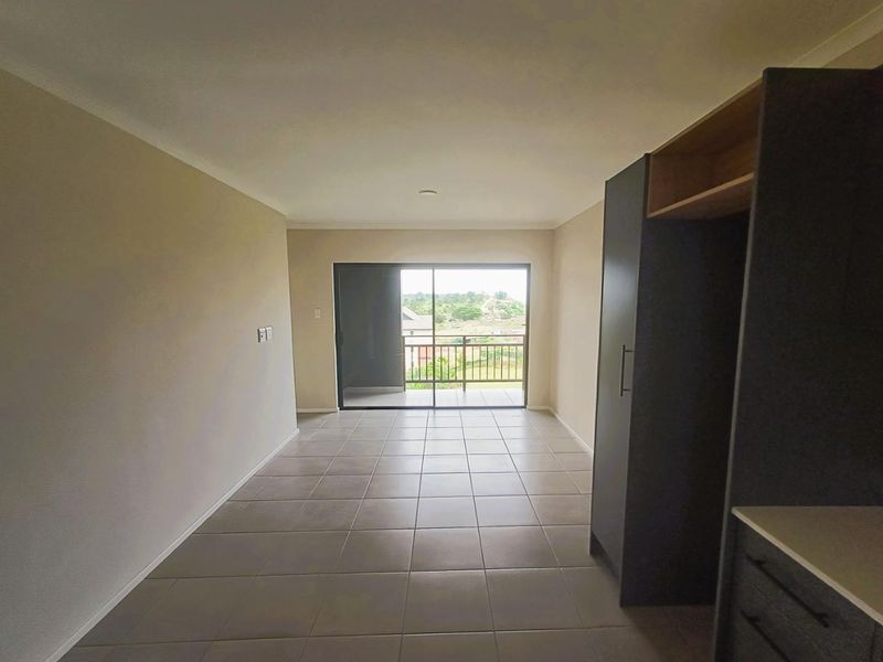 FOR RENT  |  Hillcrest  |  Kings Gate Estate  |  3 Bedroom Apartment - Photo 4