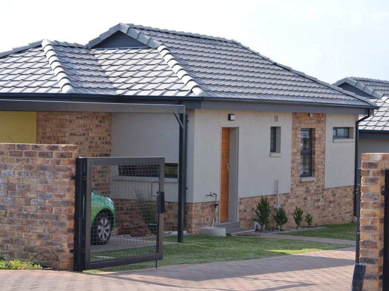 NEW DEVELOPMENT | LION PRIDE SECURITY ESTATE 3 Bed | 2 Bath | No Transfer Fees - Photo 2