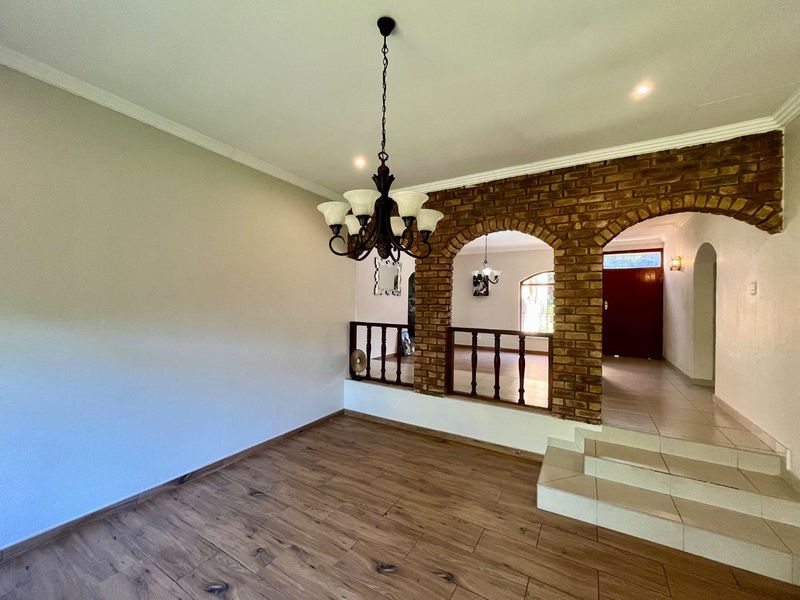 4 bedroom home with flatlet in boomed off area - Photo 5