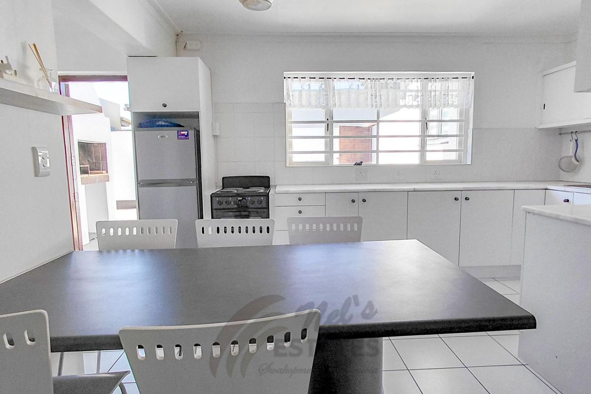 Furnished Home to Rent in Vineta, Swakopmund - Photo 4