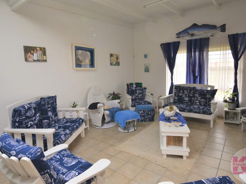 Need Lots Of Space?? This Is For You!! - Photo 4