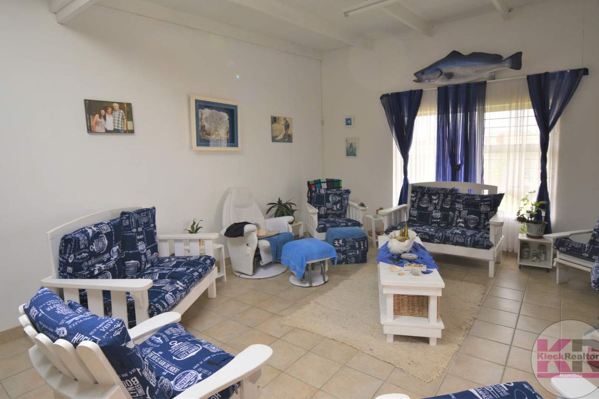 Need Lots Of Space?? This Is For You!! - Photo 4