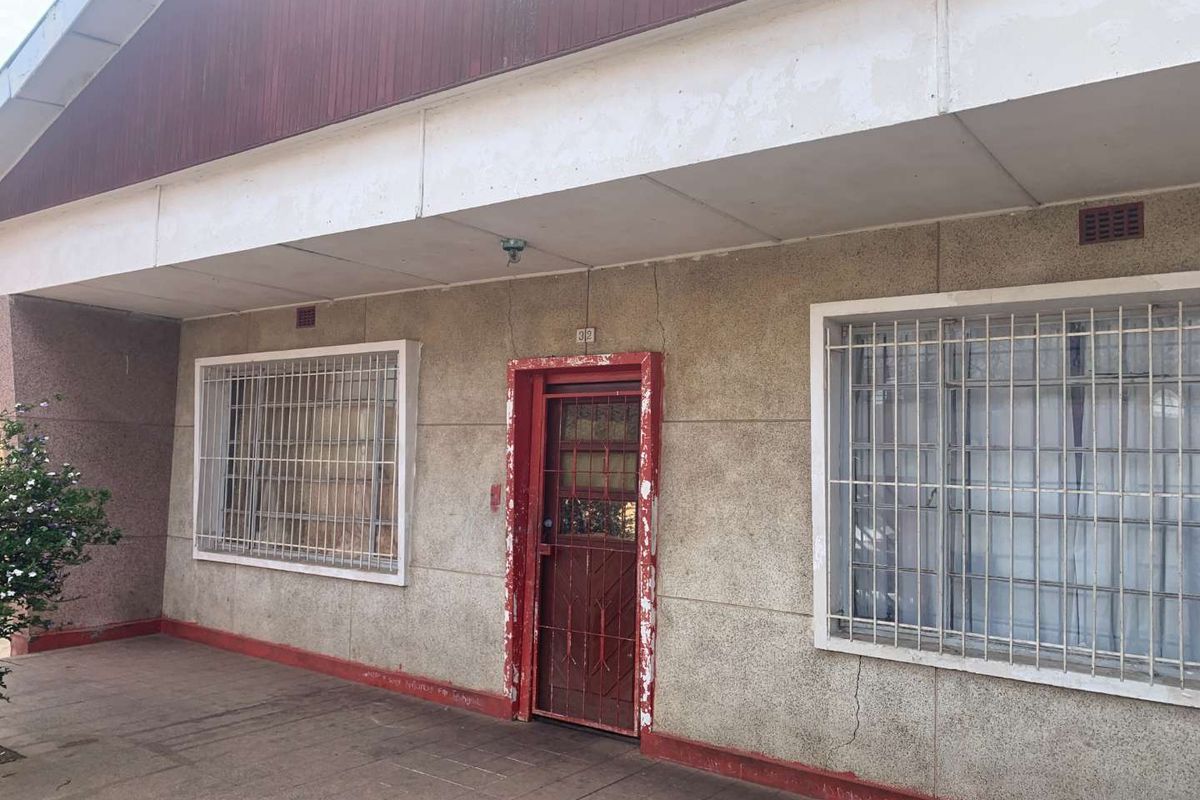 **Charming 3/4 Bedroom House for Sale in La Rochelle, South of Johannesburg** - Photo 2