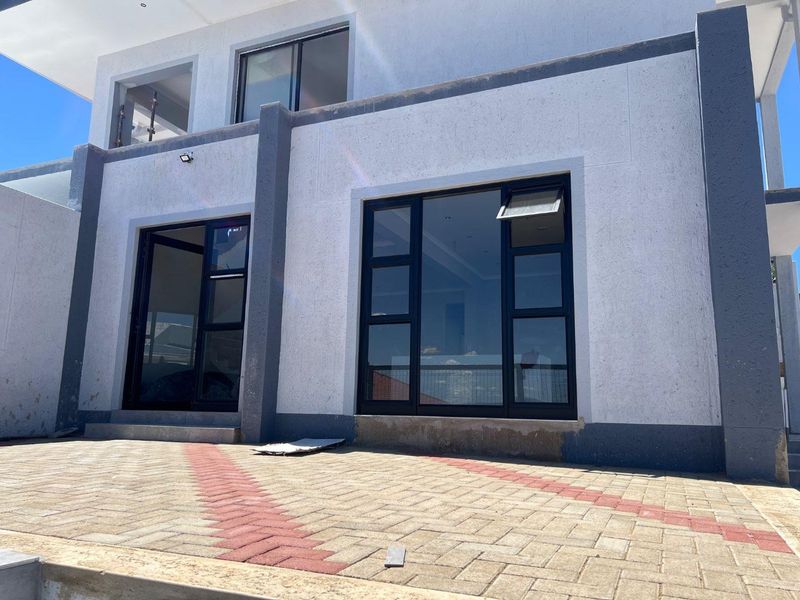 Modern property newly build - Photo 2