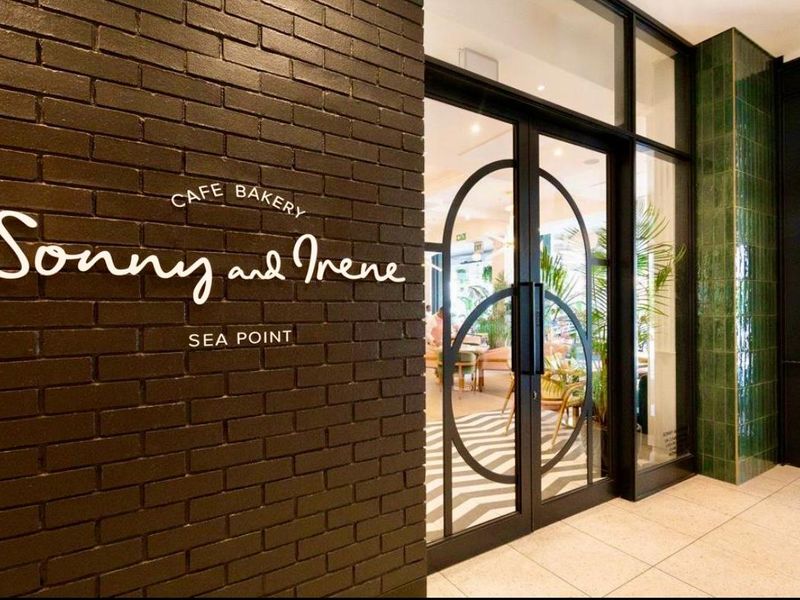 Spacious one bedroom at Station House - Photo 3