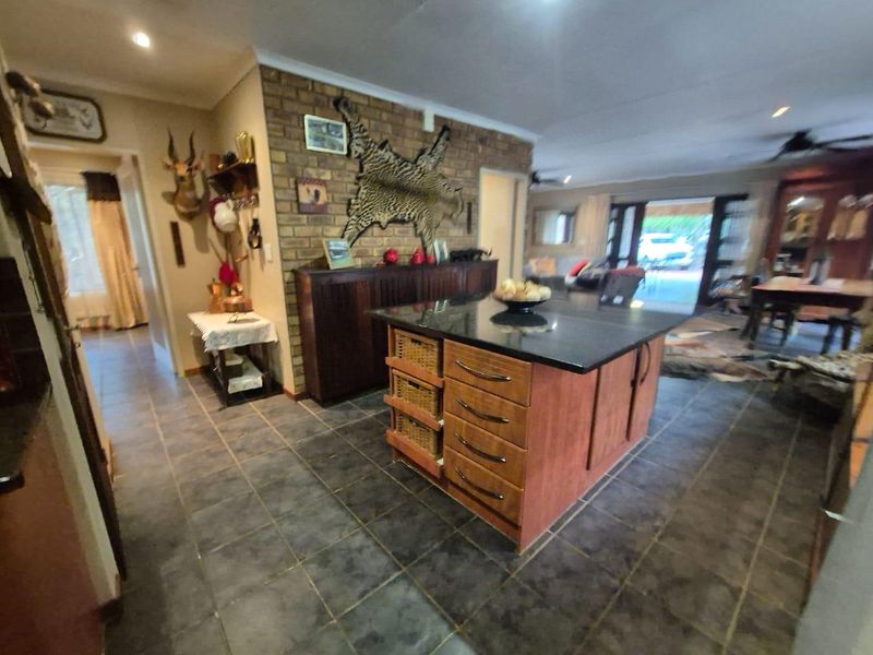 Embrace Tranquility: 3-Bed Retreat Near Nature Reserve - Photo 4