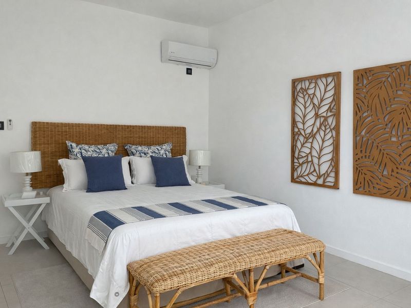 Sea-View Penthouse with Private Rooftop – Tamarin, West Coast Mauritius - Photo 7