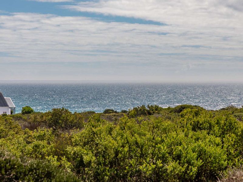 Secure and Luxurious Coastal Living - Photo 3