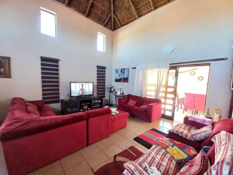 5 bedroom house for sale in Elandsfontein - Photo 8