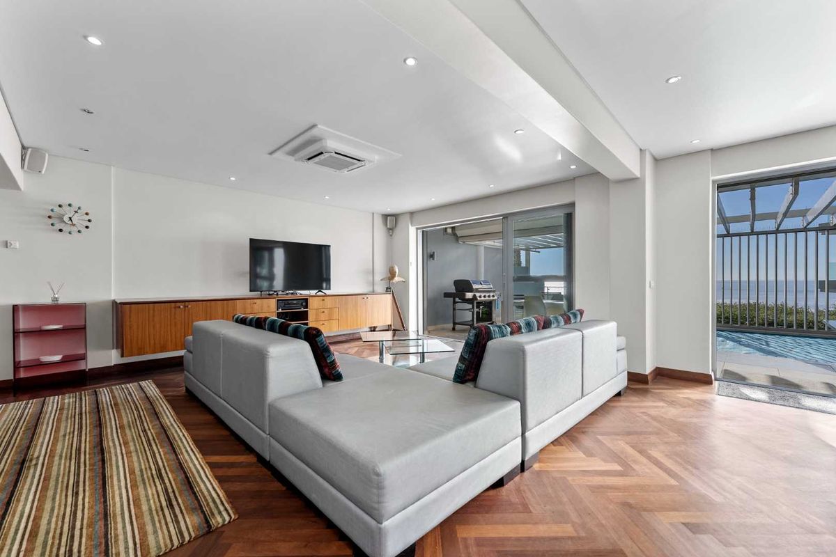 Wake up to the Waves - Photo 3