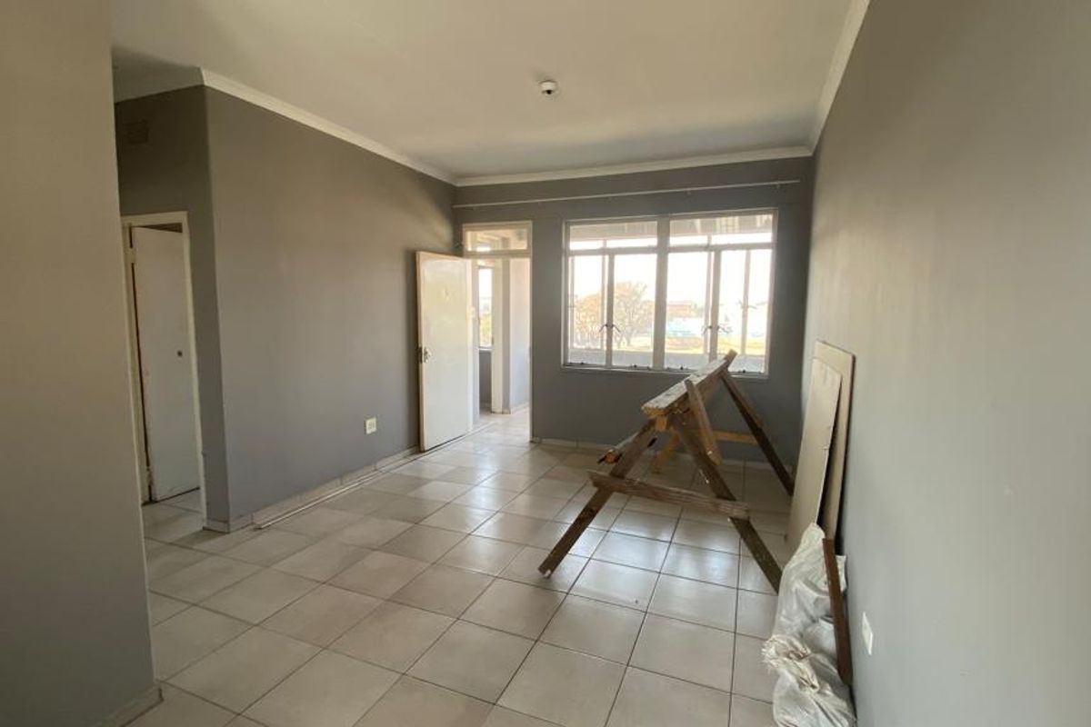 Prime location near CBD - enjoy convenience and vibrant city life! - Photo 3