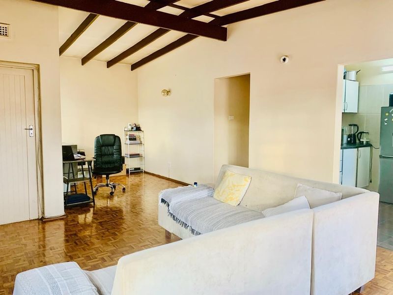 Three Bedroom Apartment to Rent in Pinetown Central - Newly Renovated - Photo 9