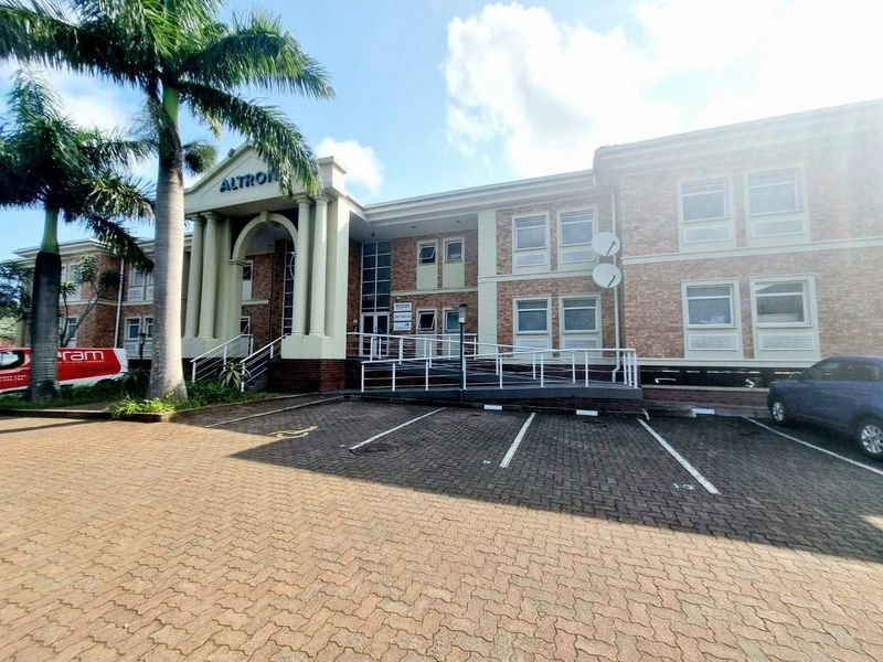 309m2 First-Floor Office in Illovo Sugar Park – Secure, Accessible, and Move-In Ready - Photo 2