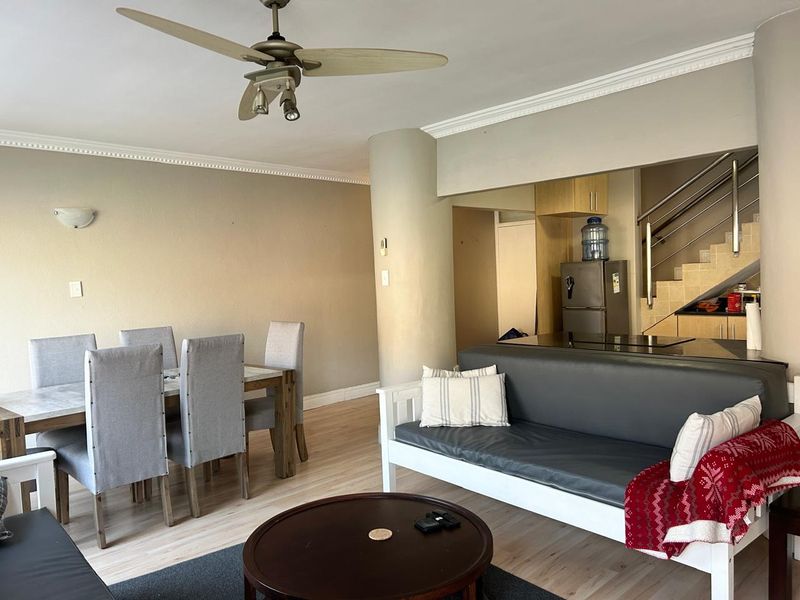 SPACIOUS DUPLEX  Available immediately - Unfurnished - Photo 4