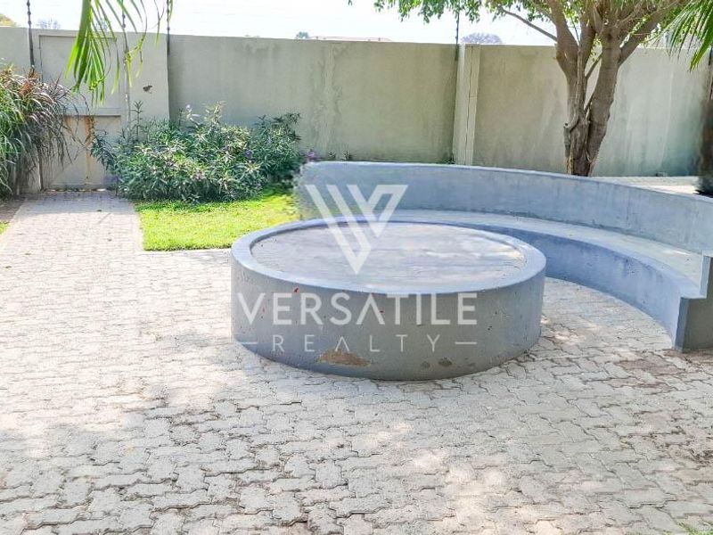 Exceptional Family Home with a Pool, Directly Across from Oshana Gymnasium. - Photo 9