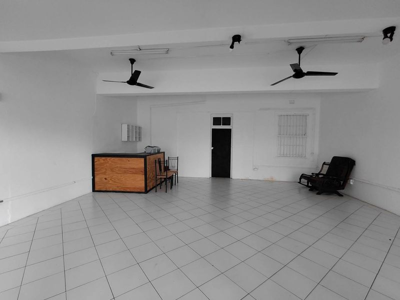 Prime Retail Space for Lease in Umbilo – High Visibility! - Photo 2