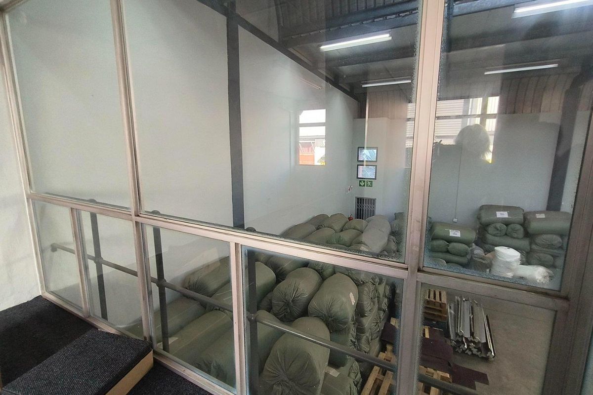 Industrial Park - Mini Factory - 261m2 - Photo 4