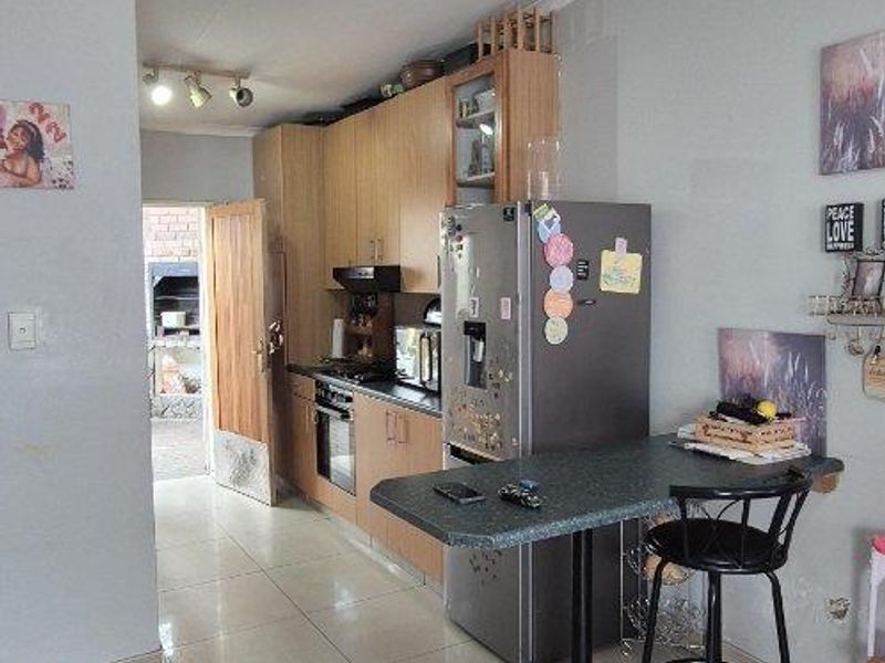 CHARMING 3 BEDROOM UNIT FOR SALE - Photo 9