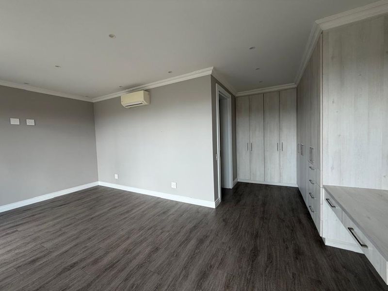 Stylish Duplex - Where elegance meets slopes - Photo 8