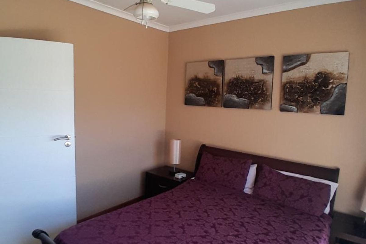 Spacious 4 Bedroom family home - Photo 5