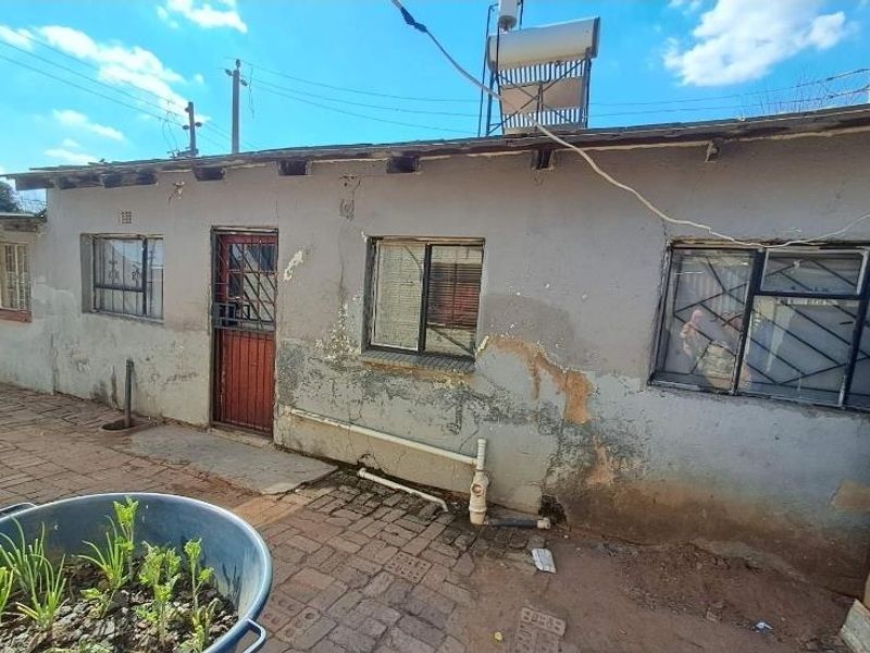 2 Bedroom House In Ivory Park - Photo 3