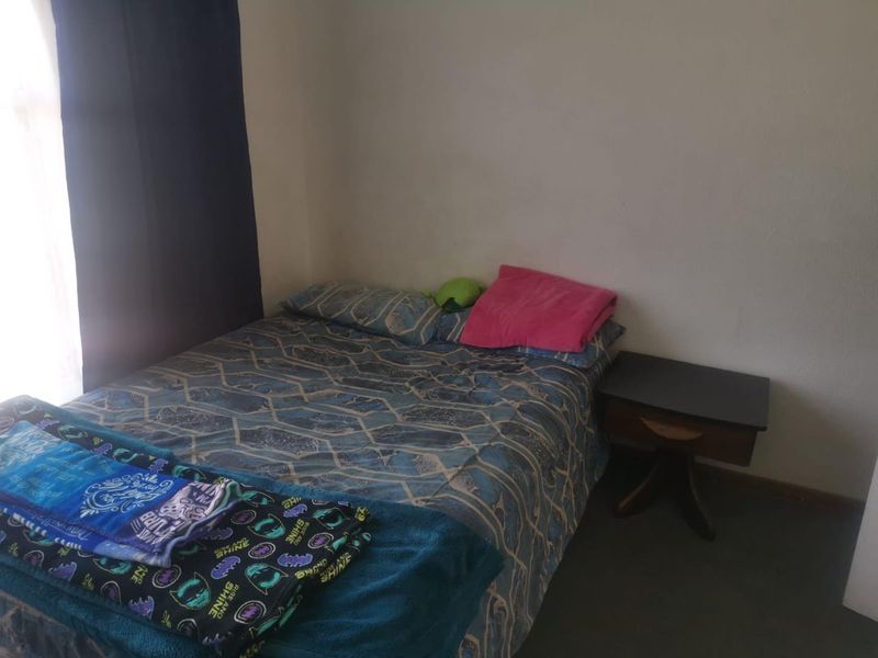 Close to schools and spar - Photo 6