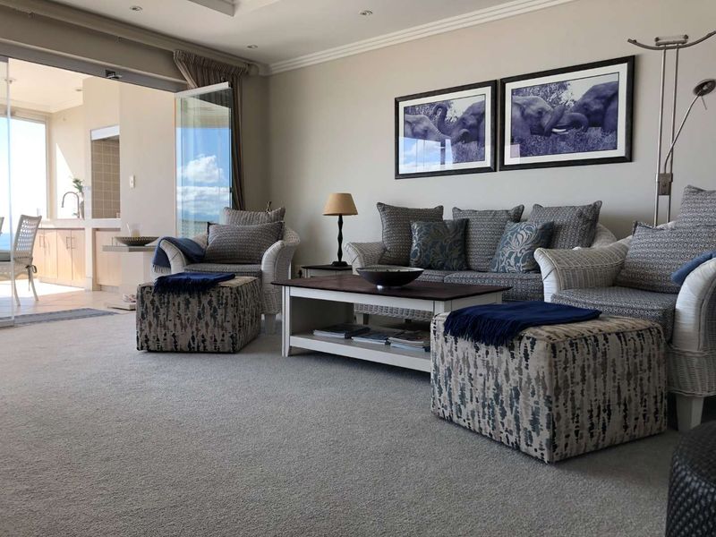 Oceanfront Elegance: Your Double-Storey Penthouse Retreat - Photo 7