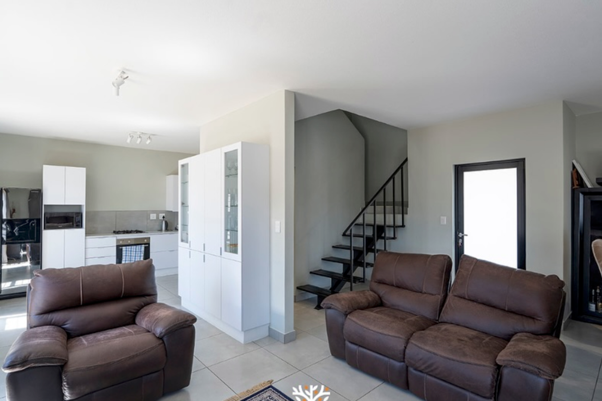 Family Home For Rent | Kleine Kuppe | N$23 000 - Photo 4