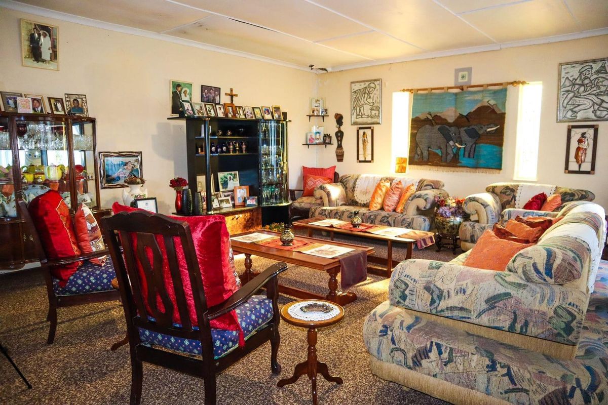 Your Perfect Family Haven: 4 Beds, Ample Space - Photo 5