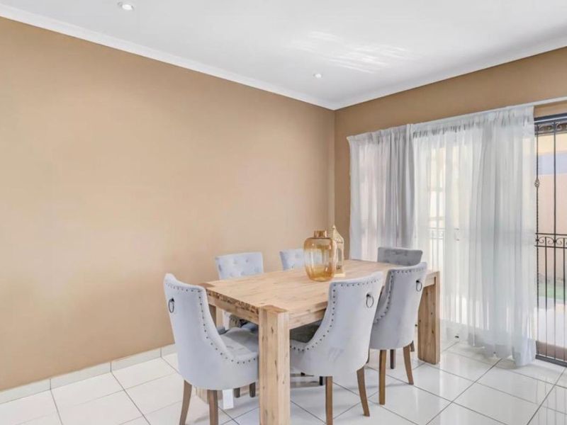 3 Bedroom Family Home in Prima Vista Estate, Mulbarton - Photo 7