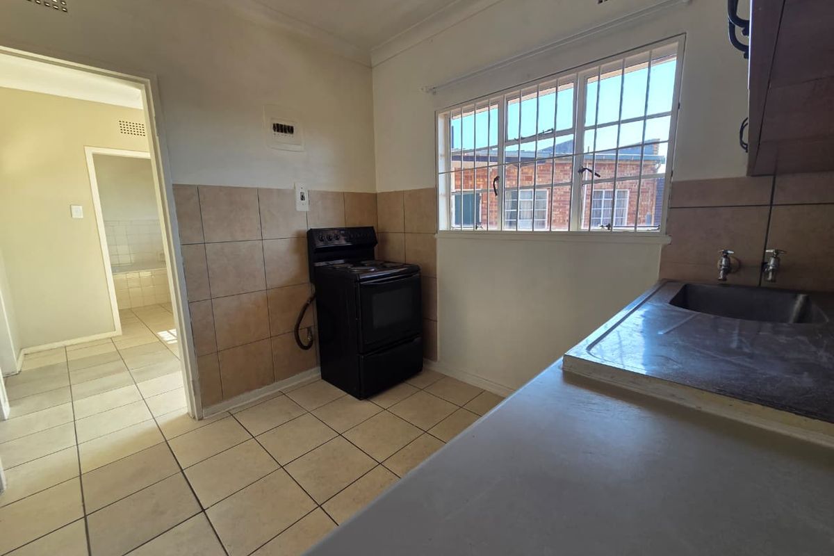 Spacious Flatlet to Rent in the Prime of Horison on 2nd floor - Photo 5