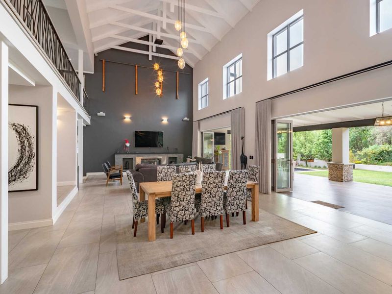 Luxury Greenbelt Home in Steyn City - Photo 7