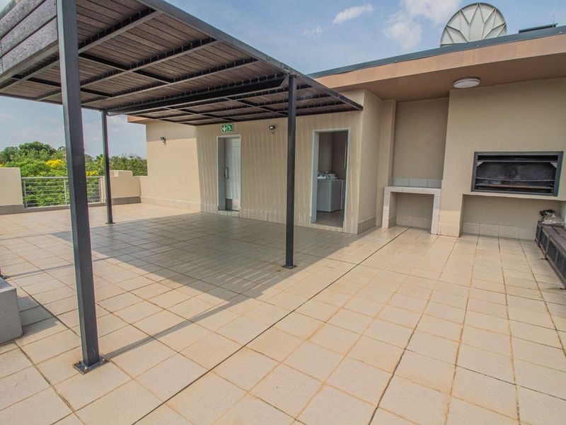 Bachelor/Studio Apartment available in Hatfield - Photo 6