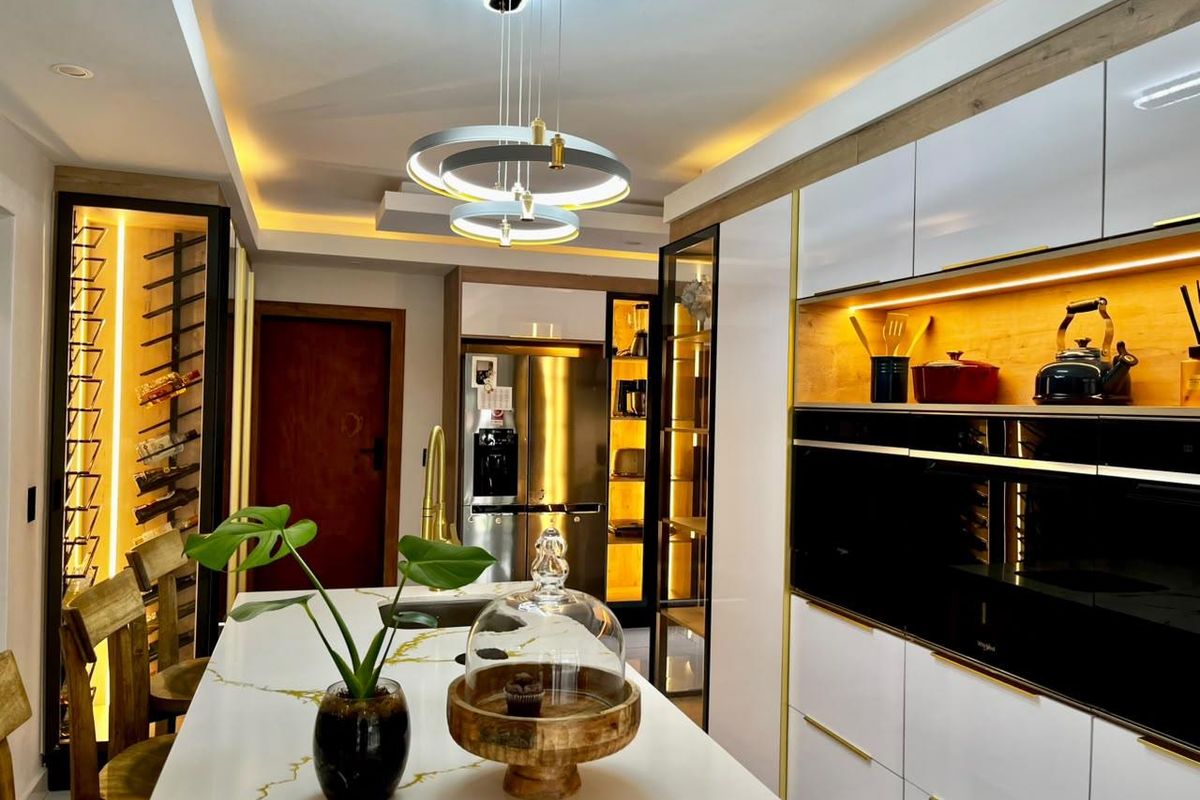Luxurious 4-Bedroom House in Willow Acres Estate - Photo 4