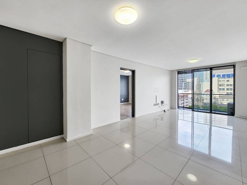 3 Bedroom Apartment in Greenmarket Place - Photo 9