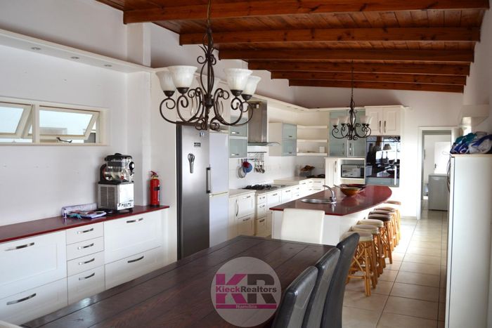 Property #2484186, House For Sale in Henties Bay Central