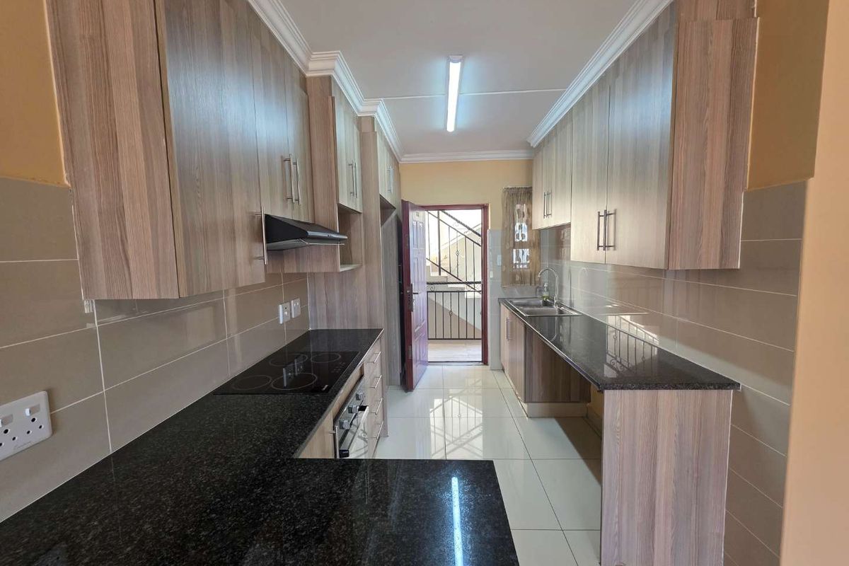 Stylish Upstairs Unit: Modern, Spacious, and Secure - SERIOUS SELLER!! - Photo 3