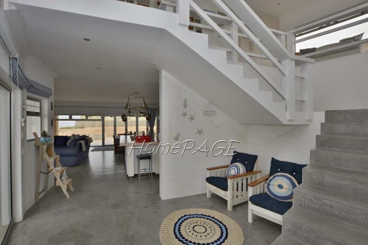 Ext 10, Henties Bay:  Stunning 3 Bedr Beachfront Beauty is for Sale - Photo 4