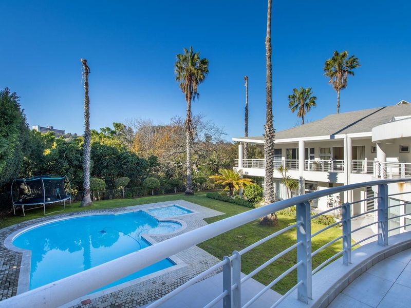 A winner with space and style – the size will surprise. - Photo 2