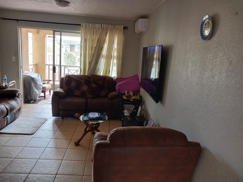 Hot Property ! Meters away from the Beach ! - Photo 4