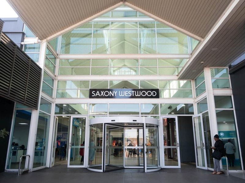 **Prime Retail Space Available in High-Traffic Mall with Unmatched Visibility** - Photo 2