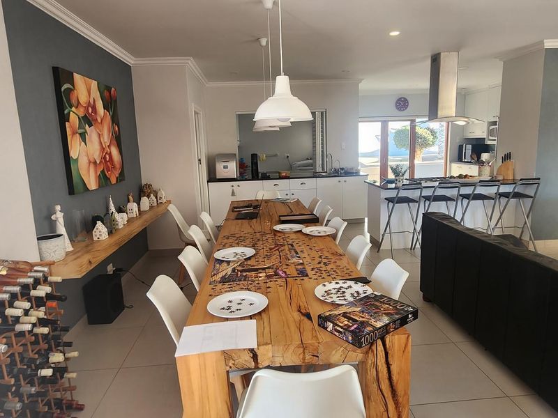 A CHEERFUL CENTRE FOR EVERYDAY FAMILY LIVING - Photo 10