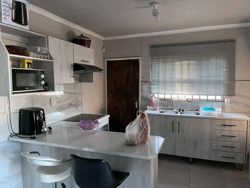 2-Bedroom House for Sale – Ehenye, Oshakati,N$1 200 000.00 cost exclusive - Photo 2