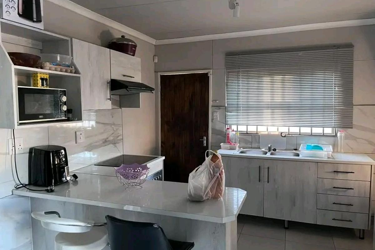 2-Bedroom House for Sale – Ehenye, Oshakati,N$1 200 000.00 cost exclusive - Photo 2