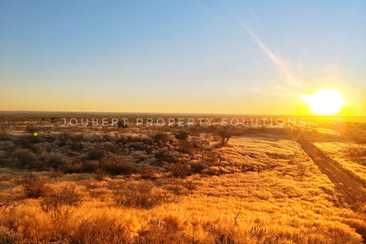 EXCEPTIONAL LIFESTYLE GAME FARM FOR SALE IN THE SOUTH OF NAMIBIA - Photo 2