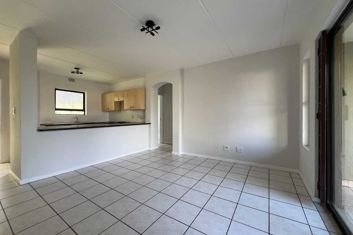 Spacious Modern Living With Peace Of Mind. - Photo 2
